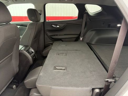 Used 2025 Chevrolet Blazer LT image 37