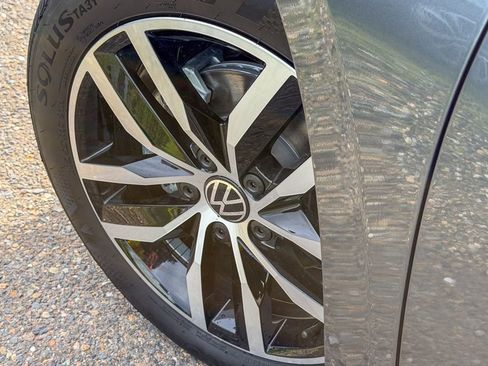 New 2026 Volkswagen Jetta SE image 10