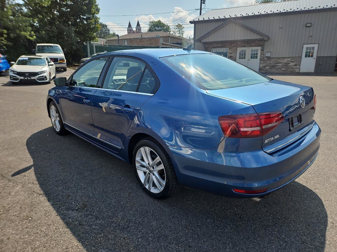Used 2017 Volkswagen Jetta SEL FWD image 5