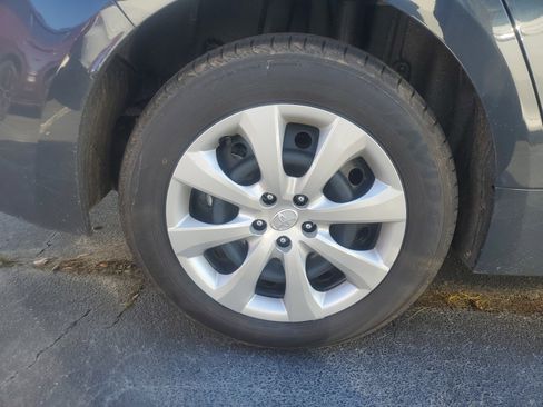 Used 2025 Toyota Corolla LE image 6