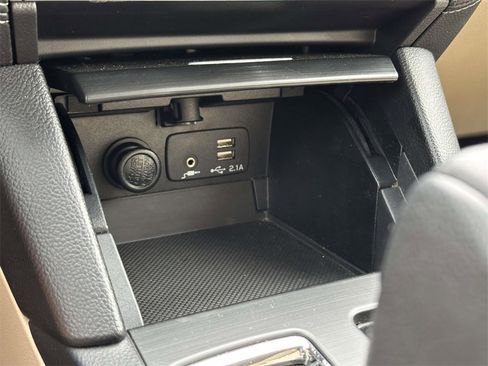 Used 2019 Subaru Outback 2.5i Limited w/ Popular Package #2 image 6