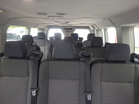 Used 2023 Ford Transit 350 XLT image 32