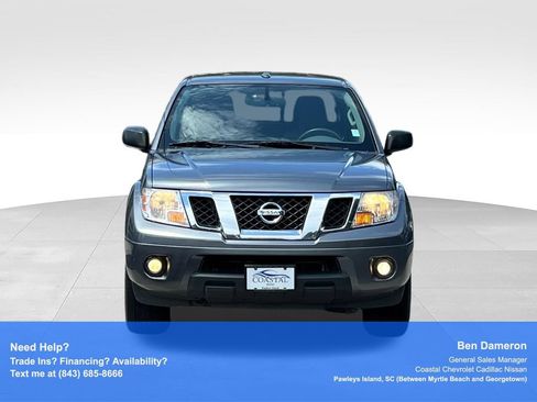 Used 2017 Nissan Frontier SV w/ SV Value Truck Package AWD/4WD image 2