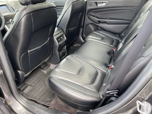 Used 2020 Ford Edge Titanium w/ Equipment Group 301A FWD image 33