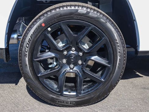 New 2026 RAM 1500 Laramie AWD/4WD image 12