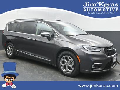 Used 2022 Chrysler Pacifica Limited