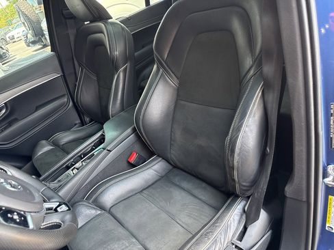 Used 2019 Volvo XC90 T5 R-Design image 7