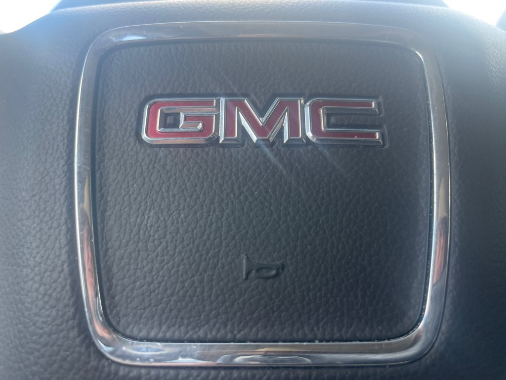 Used 2015 GMC Sierra 1500 SLT w/ SLT Crew Cab Value Package AWD/4WD image 33