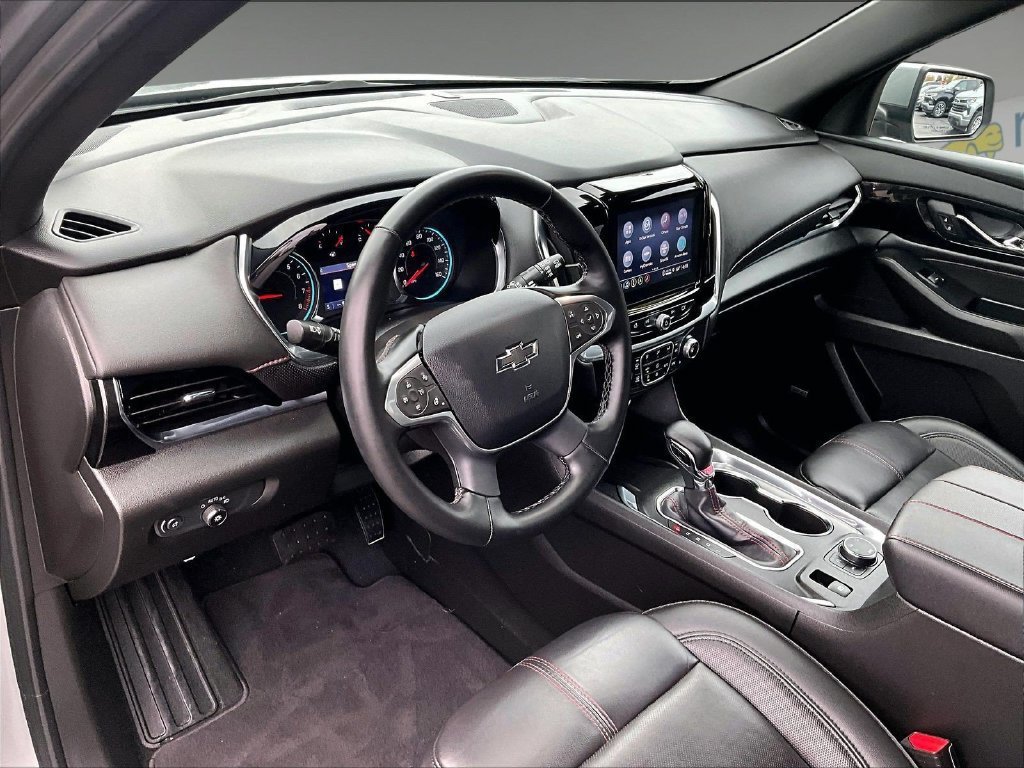 Used 2023 Chevrolet Traverse RS AWD/4WD image 8