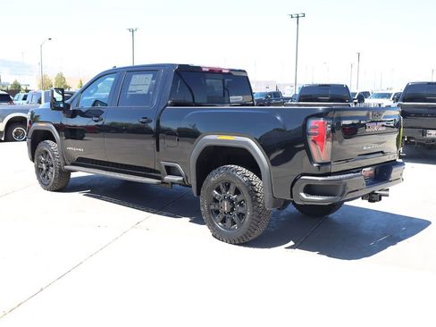 New 2026 GMC Sierra 3500 AT4 w/ AT4 Premium Plus Package AWD/4WD image 4