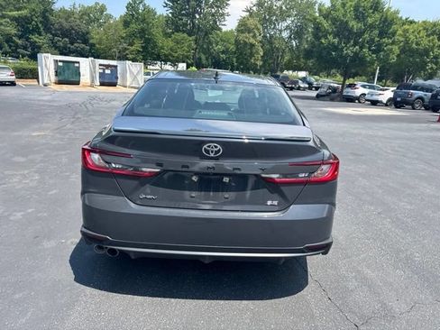 Used 2025 Toyota Camry SE w/ Convenience Package FWD image 5