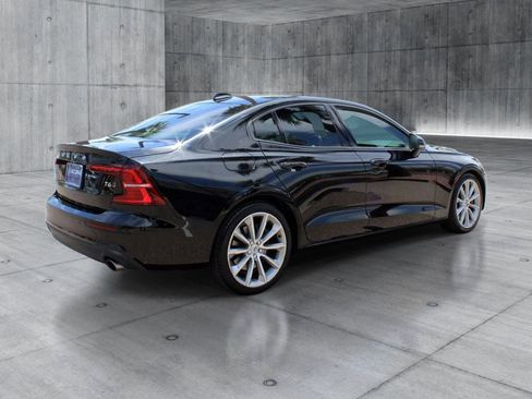 Used 2020 Volvo S60 T6 Momentum AWD/4WD image 5