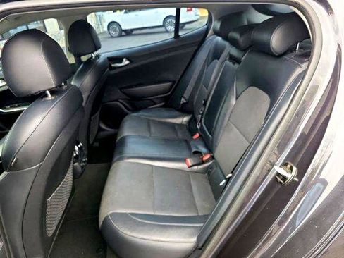 Used 2019 Kia Stinger image 8