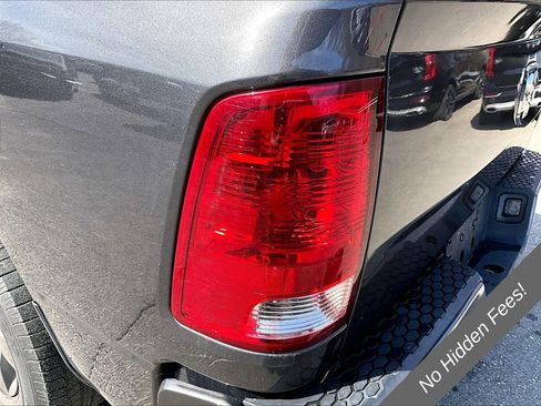 Used 2018 RAM 1500 Express AWD/4WD image 27