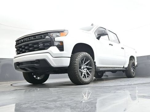 Used 2023 Chevrolet Silverado 1500 Custom AWD/4WD image 33