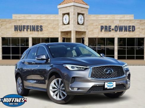 Used 2019 INFINITI QX50 Essential w/ Premium Heat Package image 1