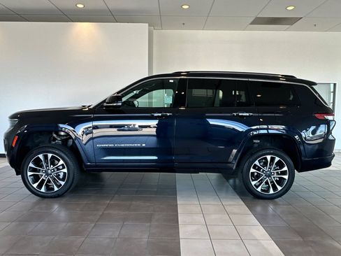 Used 2024 Jeep Grand Cherokee L Overland w/ Trailer Tow Package AWD/4WD image 7
