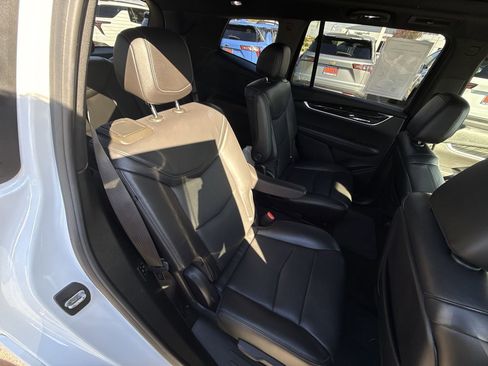 Used 2020 Cadillac XT6 Premium Luxury image 26