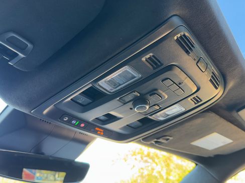 Certified 2024 Cadillac Escalade ESV Premium Luxury Platinum image 78