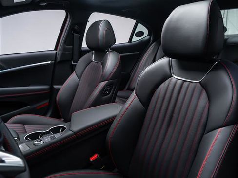 New 2026 Genesis G70 3.3T Sport Prestige image 19