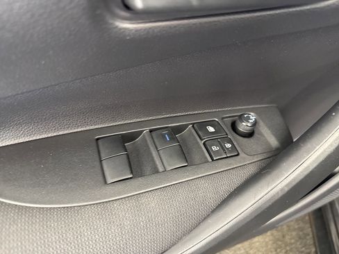 Used 2022 Toyota Corolla LE FWD image 34