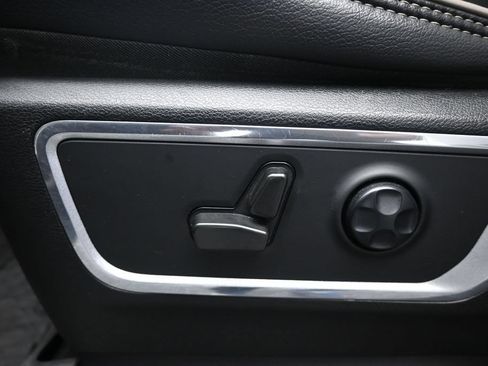 Used 2021 RAM 1500 Laramie AWD/4WD image 10
