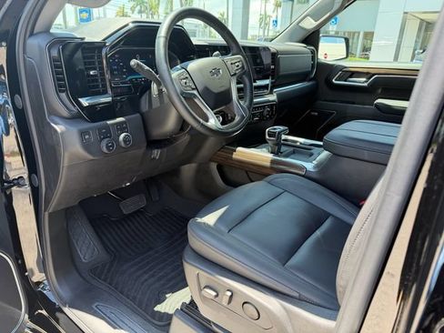 Used 2025 Chevrolet Silverado 1500 RST w/ Convenience Package II AWD/4WD image 11