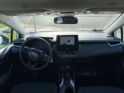 Used 2025 Toyota Corolla LE image 22