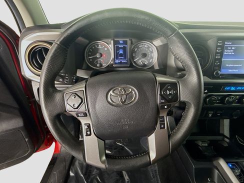 Used 2022 Toyota Tacoma SR5 w/ Technology Package image 13