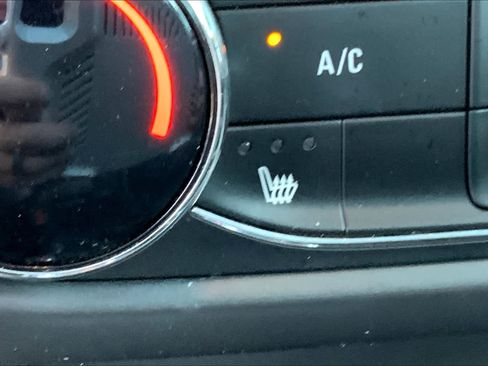 Used 2022 Chevrolet TrailBlazer RS image 33