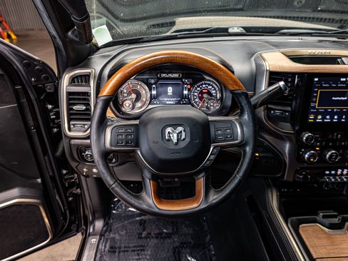 Used 2019 RAM 2500 Limited w/ Body Color Bumper Group AWD/4WD image 18
