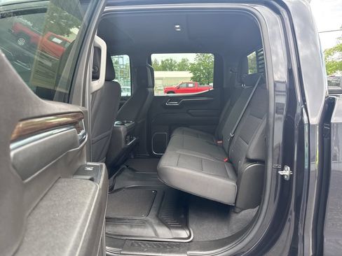 Used 2023 Chevrolet Silverado 1500 LT w/ Z71 Off-Road Package AWD/4WD image 15