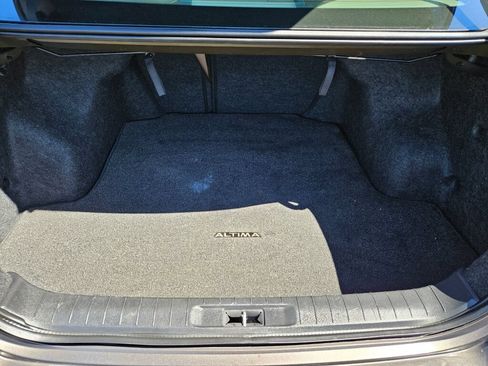 Used 2013 Nissan Altima 2.5 SL w/ 2.5 Moonroof Pkg FWD image 9
