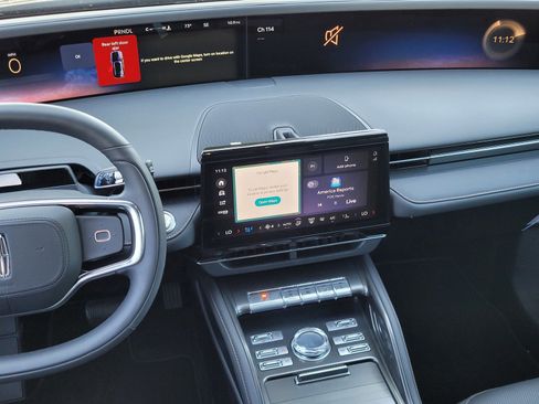 New 2025 Lincoln Nautilus Premier w/ Equipment Group 102A image 9