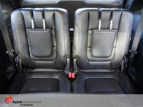 Used 2016 Ford Explorer XLT w/ Equipment Group 202A AWD/4WD image 13