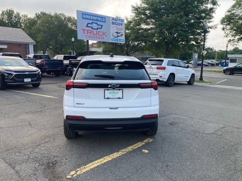 New 2027 Chevrolet Bolt LT w/ Comfort Package FWD image 25