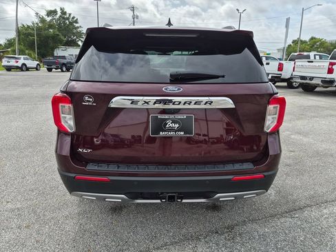 Used 2022 Ford Explorer XLT w/ Equipment Group 202A RWD image 7
