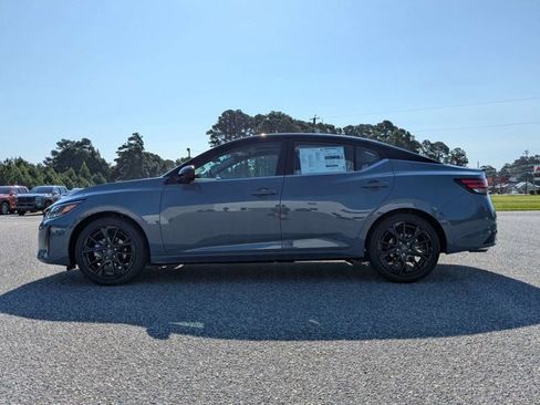 New 2025 Nissan Sentra SR w/ SR Premium Package image 7