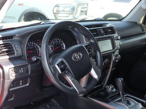 Used 2019 Toyota 4Runner SR5 AWD/4WD image 22