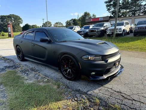 Used 2017 Dodge Charger R/T Scat Pack w/ Dynamics Package image 2