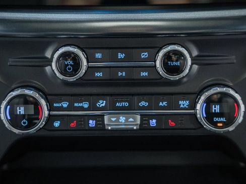 Used 2021 Ford F150 Limited image 31