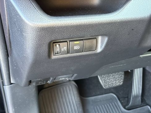 Used 2025 Toyota RAV4 LE AWD/4WD image 12