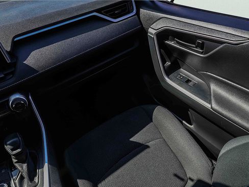 Used 2024 Toyota RAV4 LE image 19