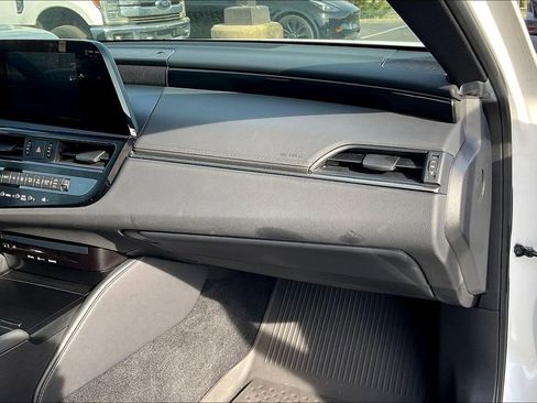 Used 2022 Lexus ES 350 FWD image 28