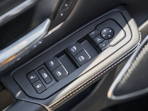 New 2026 RAM 1500 Laramie AWD/4WD image 42