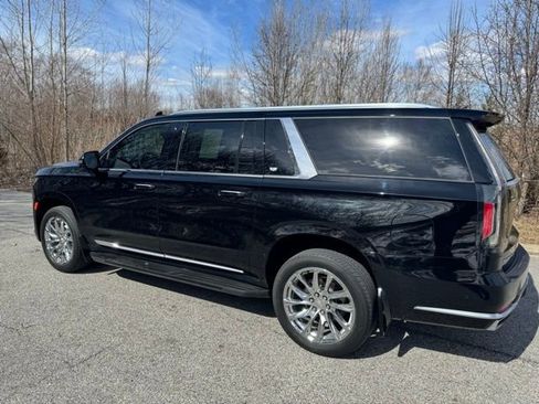 Used 2021 Cadillac Escalade ESV Premium Luxury w/ LPO, Radiant Package image 10