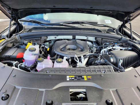 New 2024 Jeep Grand Cherokee Overland w/ Luxury Tech Group IV image 27