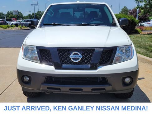 Used 2018 Nissan Frontier SV w/ Value Truck Package AWD/4WD image 9