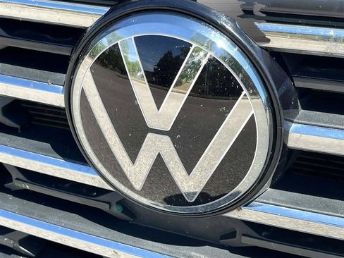Used 2025 Volkswagen Atlas SE FWD image 4