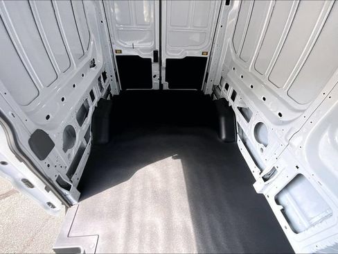 New 2026 Ford Transit 250 148 Medium Roof RWD image 10
